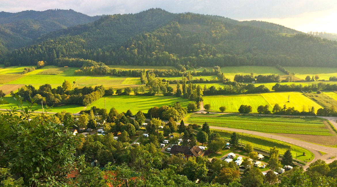 Belchenblick Baden-Württemberg - Staufen im Breisgau visuel 3/4 Belchenblick Baden-Württemberg - Staufen im Breisgau visuel 3/4