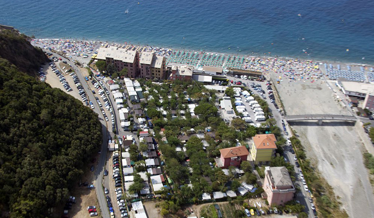 Camping Fornaci Al Mare Ligurien - Deiva Marina visuel 1/3 Camping Fornaci Al Mare Ligurien - Deiva Marina visuel 1/3