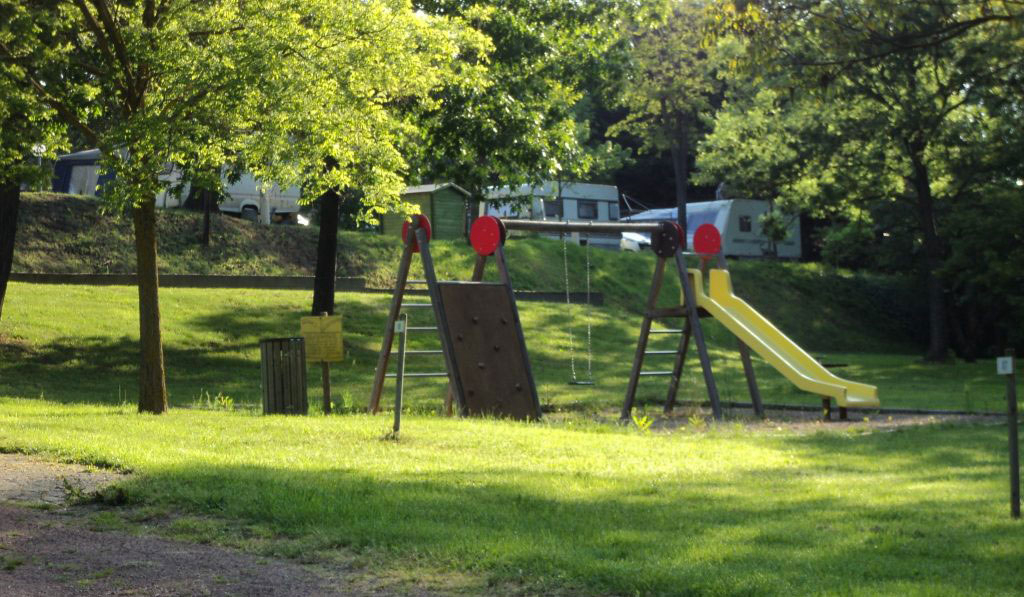 Camping de l'Orangerie Rhône-Alpen - Boën-sur-Lignon visuel 2/4