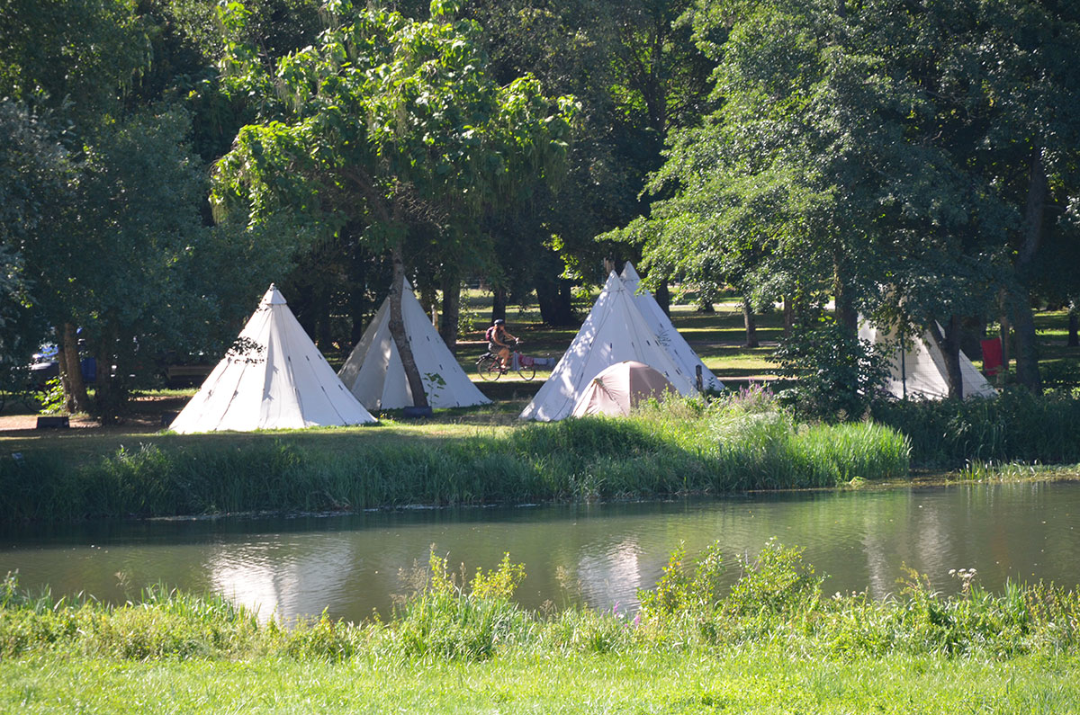 Camping des Halles Burgunder - Decize visuel 2/9 Camping des Halles Burgunder - Decize visuel 2/9