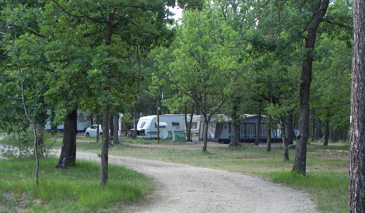 Camping du Défends Provence-Alpes-Côte d'Azur - Sault visuel 2/4 Camping du Défends Provence-Alpes-Côte d'Azur - Sault visuel 2/4