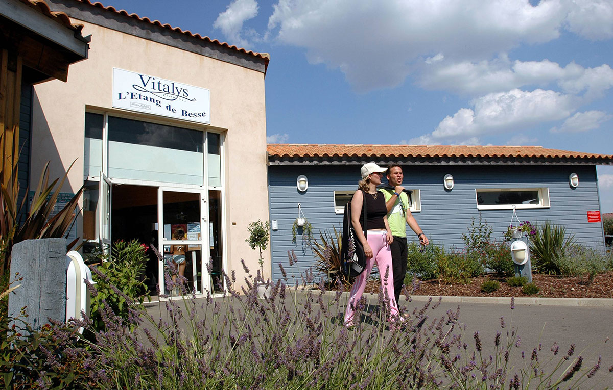 Domaine Résidentiel de plein-air L'Etang de Besse Das Loire-Gebiet - Saint-Hilaire-de-Riez visuel 11/15 Domaine Résidentiel de plein-air L'Etang de Besse Das Loire-Gebiet - Saint-Hilaire-de-Riez visuel 11/15