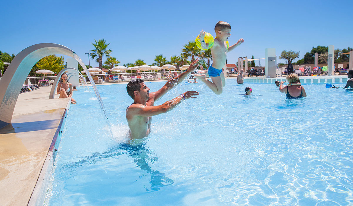 Domaine de la Dragonnière Languedoc-Roussillon - Vias visuel 26/50 Domaine de la Dragonnière Languedoc-Roussillon - Vias visuel 26/50