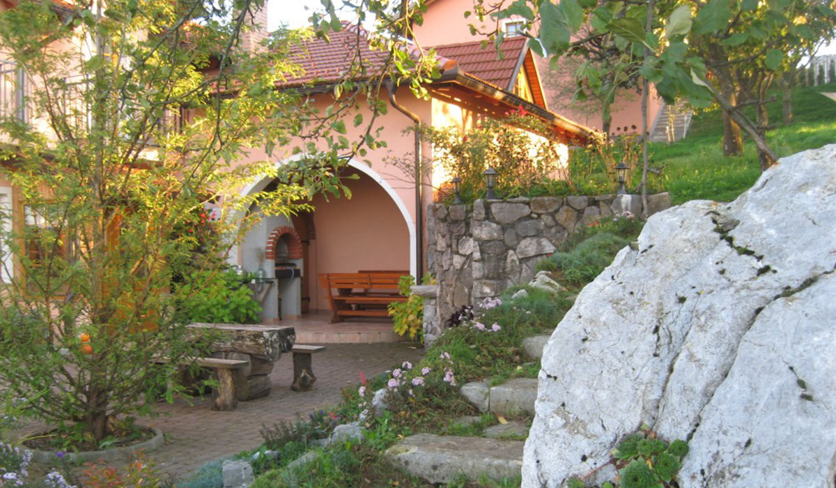 Kmetija na Meji Krain im Inneren - Pivka visuel 1/3