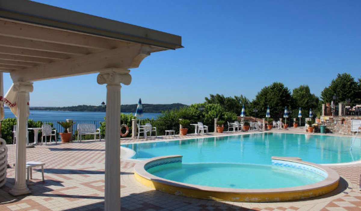 La Ca' Lombardei - Padenghe Sul Garda visuel 1/3 La Ca' Lombardei - Padenghe Sul Garda visuel 1/3