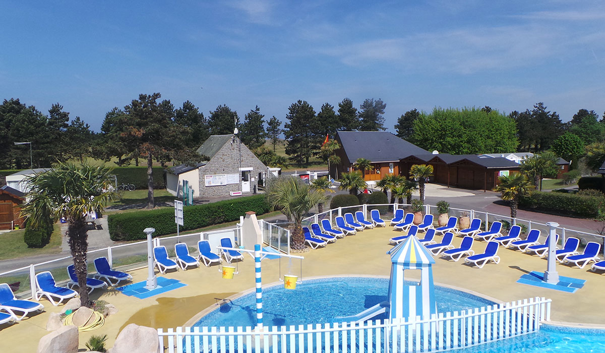 La Route Blanche Basse-Normandie - Bréville-sur-Mer visuel 2/23 La Route Blanche Basse-Normandie - Bréville-sur-Mer visuel 2/23