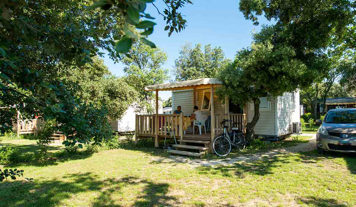 Camping Le Garrigon 4 Sterne Grillon Toocamp