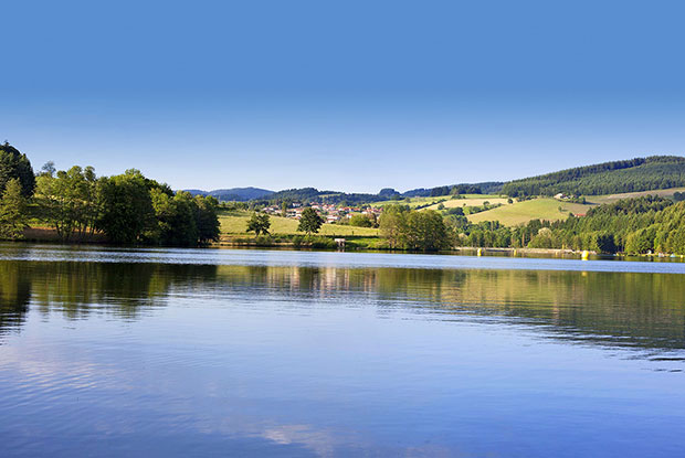 Le Lac des Sapins Rhône-Alpen - Cublize visuel 13/14 Le Lac des Sapins Rhône-Alpen - Cublize visuel 13/14