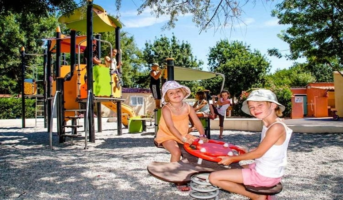 Port Pothuau Provence-Alpes-Côte d'Azur - Hyères visuel 6/11 Port Pothuau Provence-Alpes-Côte d'Azur - Hyères visuel 6/11