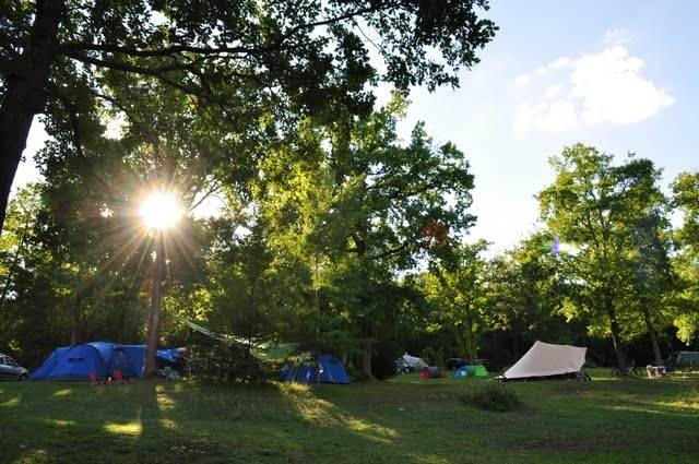 Au Bois Joli Burgunder - Andryes visuel 2/8 Au Bois Joli Burgunder - Andryes visuel 2/8