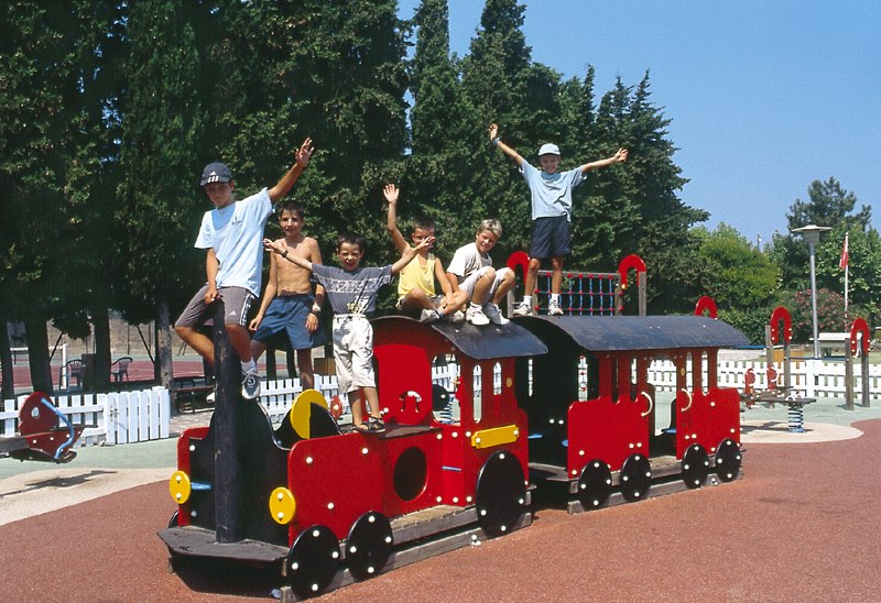 Camp du Domaine Provence-Alpes-Côte d'Azur - Bormes-les-Mimosas visuel 7/8 Camp du Domaine Provence-Alpes-Côte d'Azur - Bormes-les-Mimosas visuel 7/8