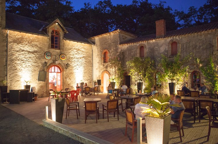 Château de la Forêt Das Loire-Gebiet - Saint-Julien-des-Landes visuel 5/10 Château de la Forêt Das Loire-Gebiet - Saint-Julien-des-Landes visuel 5/10