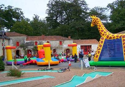 Château de la Forêt Das Loire-Gebiet - Saint-Julien-des-Landes visuel 8/10 Château de la Forêt Das Loire-Gebiet - Saint-Julien-des-Landes visuel 8/10