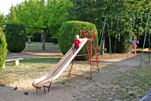 Château de la Rolandière Großes Zentrum - Trogues visuel 9/11 Château de la Rolandière Großes Zentrum - Trogues visuel 9/11