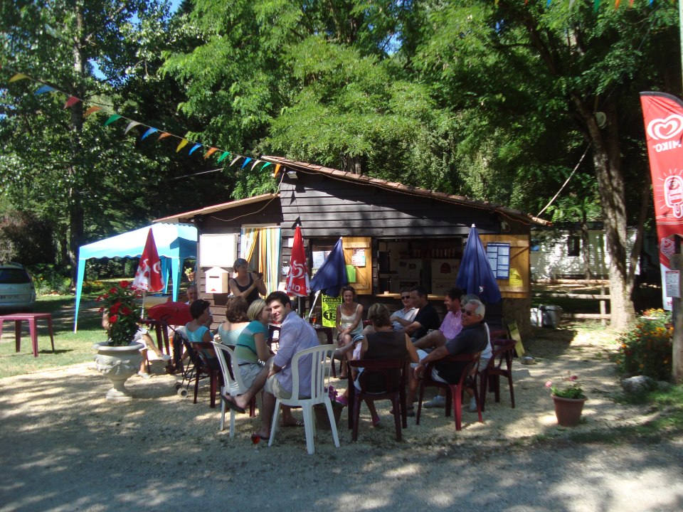 Camping d'Auberoche Aquitanien - Le Change visuel 2/8