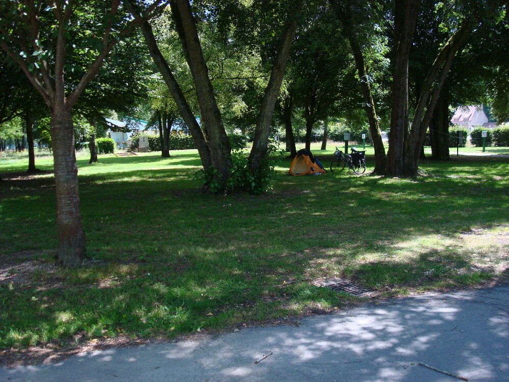 Camping des Halles Burgunder - Decize visuel 8/9 Camping des Halles Burgunder - Decize visuel 8/9