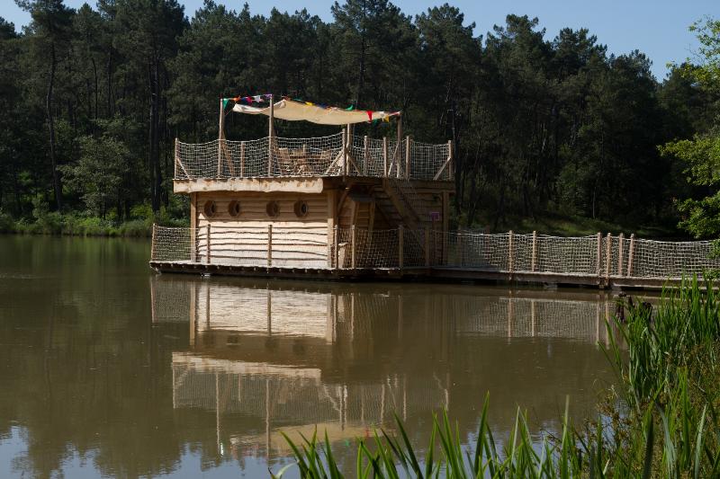 Domaine de l'Etang de Bazange Aquitanien - Monfaucon visuel 5/10 Domaine de l'Etang de Bazange Aquitanien - Monfaucon visuel 5/10