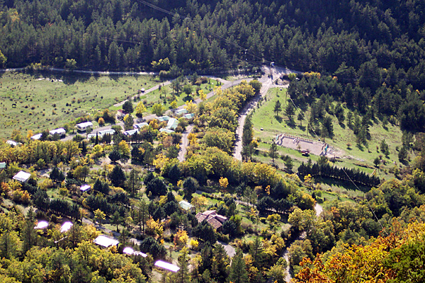 Domaine des 2 Soleils Provence-Alpes-Côte d'Azur - Serres visuel 8/9 Domaine des 2 Soleils Provence-Alpes-Côte d'Azur - Serres visuel 8/9