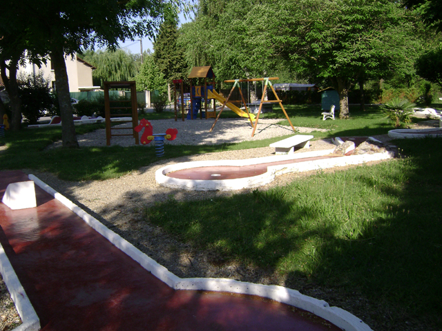 Camping des Ulèzes Rhône-Alpen - Saint-Donat-sur-l'Herbasse visuel 1/2 Camping des Ulèzes Rhône-Alpen - Saint-Donat-sur-l'Herbasse visuel 1/2