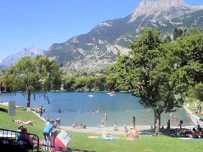 Camping du Lac Provence-Alpes-Côte d'Azur - La Roche-de-Rame visuel 1/1 Camping du Lac Provence-Alpes-Côte d'Azur - La Roche-de-Rame visuel 1/1