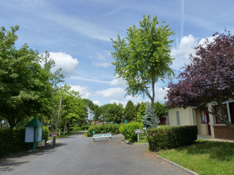 Camping du Viaduc des Fades Auvergne - Les Ancizes-Comps visuel 3/4 Camping du Viaduc des Fades Auvergne - Les Ancizes-Comps visuel 3/4