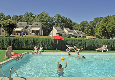 Hameau de gîtes des Combrailles Limousin - Bellegarde-en-Marche visuel 1/2 Hameau de gîtes des Combrailles Limousin - Bellegarde-en-Marche visuel 1/2