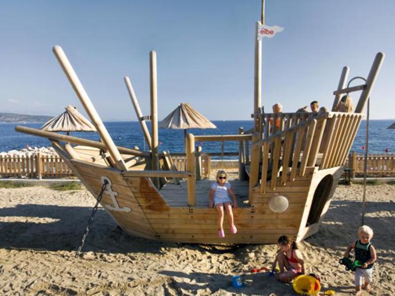 Jezevac Premium Resort Primorje-Gorski Kotar - Krk visuel 1/6 Jezevac Premium Resort Primorje-Gorski Kotar - Krk visuel 1/6