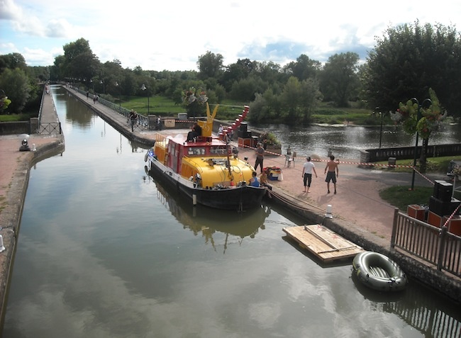 La Chevrette Burgunder - Digoin visuel 8/8 La Chevrette Burgunder - Digoin visuel 8/8