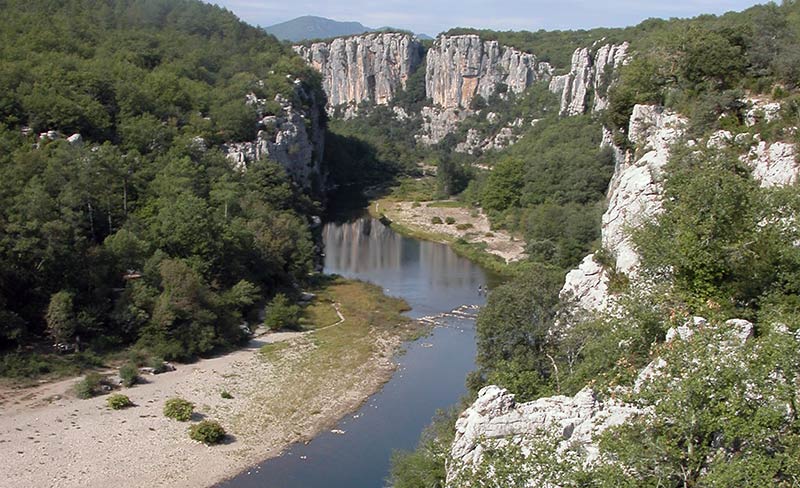 La Plage Fleurie Rhône-Alpen - Vallon-Pont-d'Arc visuel 9/9 La Plage Fleurie Rhône-Alpen - Vallon-Pont-d'Arc visuel 9/9