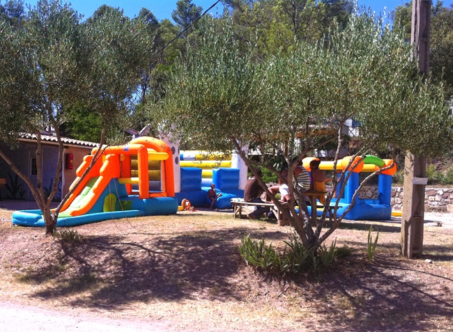 Domaine des Voiles de Pierrefeu Provence-Alpes-Côte d'Azur - Pierrefeu-du-Var visuel 3/10 Domaine des Voiles de Pierrefeu Provence-Alpes-Côte d'Azur - Pierrefeu-du-Var visuel 3/10