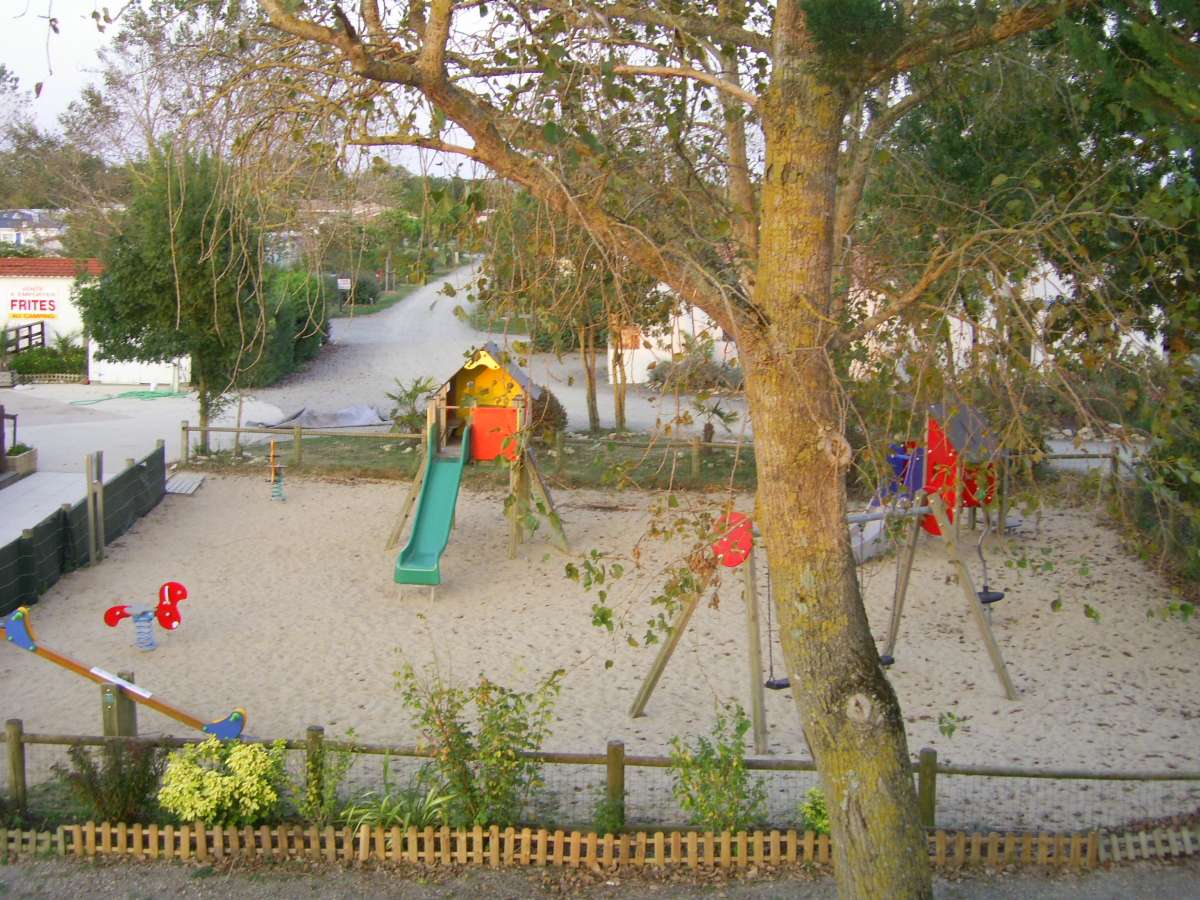 Le Port de Moricq Das Loire-Gebiet - Angles visuel 3/10 Le Port de Moricq Das Loire-Gebiet - Angles visuel 3/10