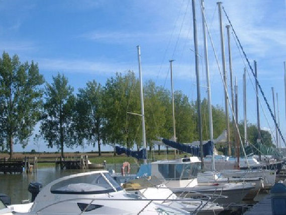 Le Port Maubert Poitou-Charentes - Saint-Fort-sur-Gironde visuel 5/5 Le Port Maubert Poitou-Charentes - Saint-Fort-sur-Gironde visuel 5/5