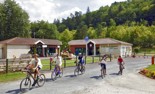 Le Val de la Marquise Aquitanien - Campagne visuel 5/10 Le Val de la Marquise Aquitanien - Campagne visuel 5/10