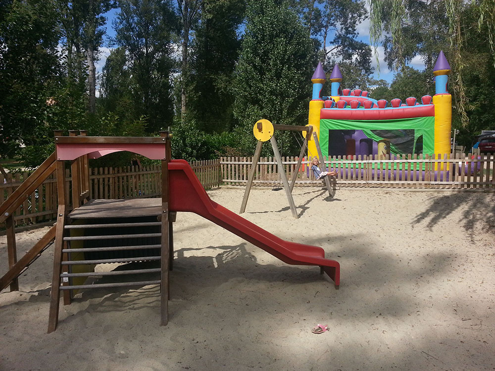 Le Vieux Château Aquitanien - Rauzan visuel 10/10 Le Vieux Château Aquitanien - Rauzan visuel 10/10