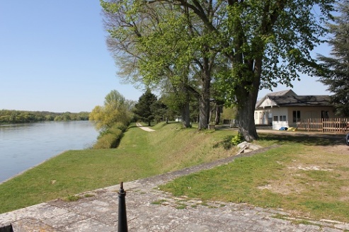 l'Ecluse des Combles Großes Zentrum - Châtillon-sur-Loire visuel 2/5 l'Ecluse des Combles Großes Zentrum - Châtillon-sur-Loire visuel 2/5