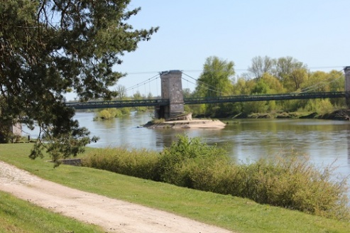 l'Ecluse des Combles Großes Zentrum - Châtillon-sur-Loire visuel 5/5 l'Ecluse des Combles Großes Zentrum - Châtillon-sur-Loire visuel 5/5
