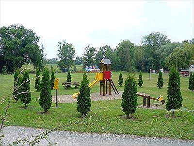 Les Acacias Großes Zentrum - La Ville-aux-Dames visuel 2/10 Les Acacias Großes Zentrum - La Ville-aux-Dames visuel 2/10