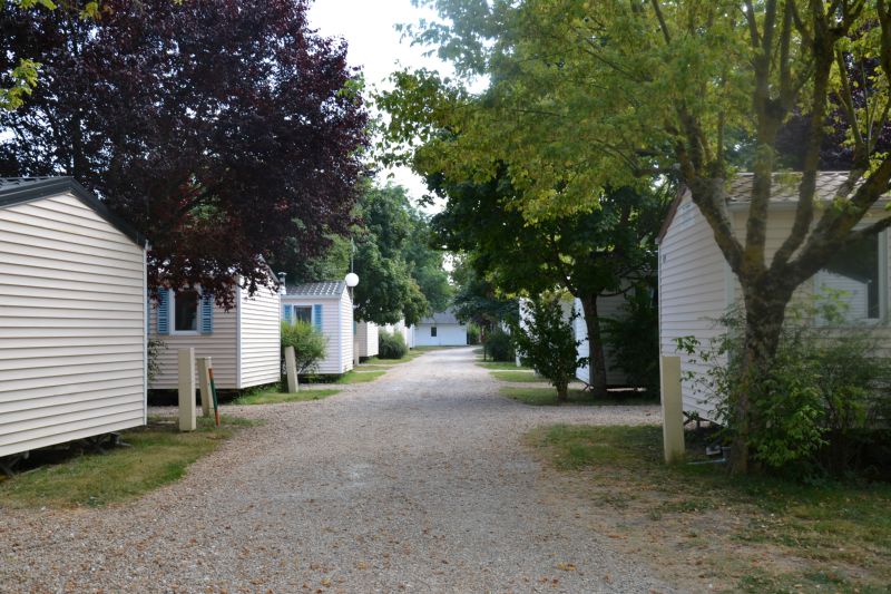 Les Granges Großes Zentrum - Luynes visuel 8/11 Les Granges Großes Zentrum - Luynes visuel 8/11