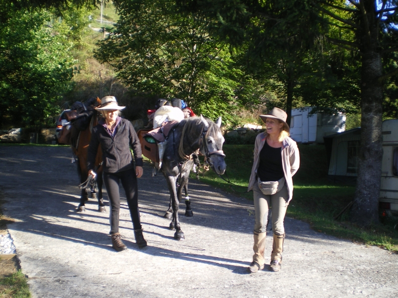 Les Reignières Rhône-Alpen - Saint-Sauveur-en-Rue visuel 3/3 Les Reignières Rhône-Alpen - Saint-Sauveur-en-Rue visuel 3/3