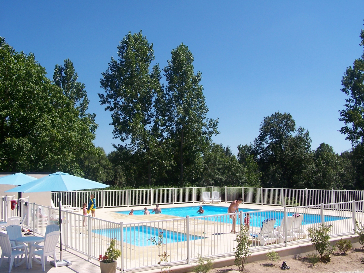 Les Rioms Großes Zentrum - Barrou visuel 1/2 Les Rioms Großes Zentrum - Barrou visuel 1/2