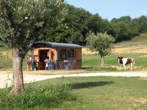 Les Roulottes d'Escapa Midi-Pyrénées - Estipouy visuel 8/10 Les Roulottes d'Escapa Midi-Pyrénées - Estipouy visuel 8/10