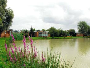 Les Trois Etangs Großes Zentrum - Lion-en-Sullias visuel 1/1 Les Trois Etangs Großes Zentrum - Lion-en-Sullias visuel 1/1