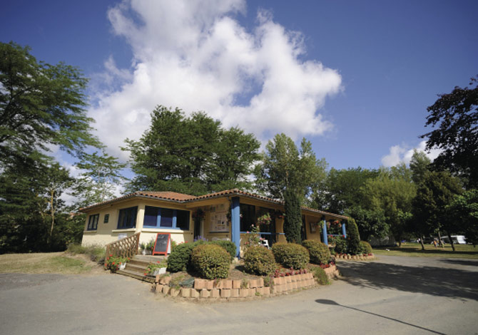Camping l'Ile du Pont 3 Sterne - Mirande - Toocamp