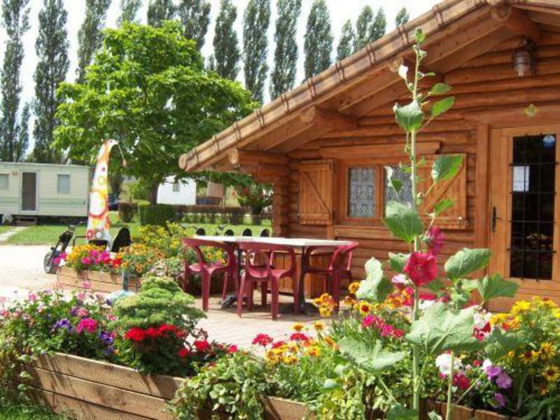 Parc des Joumiers Burgunder - Saint-Sauveur-en-Puisaye visuel 7/7 Parc des Joumiers Burgunder - Saint-Sauveur-en-Puisaye visuel 7/7