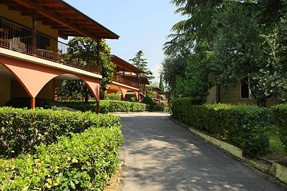 Sanghen Lombardei - Manerba del Garda visuel 7/9 Sanghen Lombardei - Manerba del Garda visuel 7/9