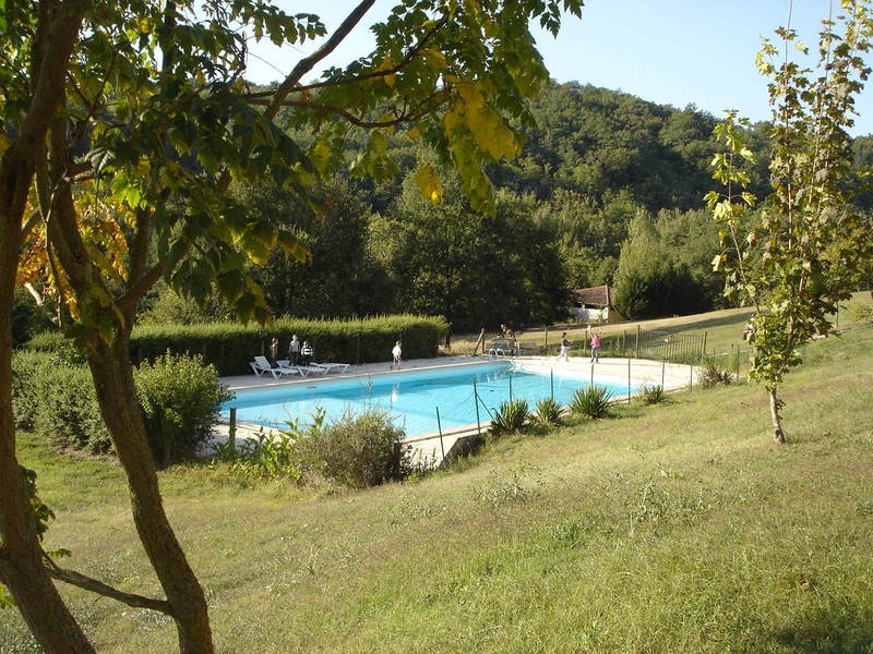 St Pierre de Rousieux Midi-Pyrénées - Serviès visuel 2/6 St Pierre de Rousieux Midi-Pyrénées - Serviès visuel 2/6