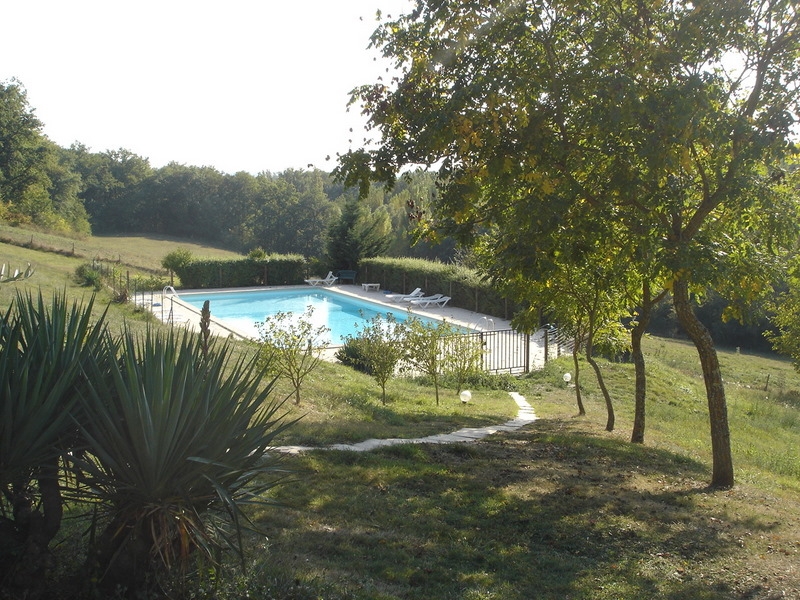 St Pierre de Rousieux Midi-Pyrénées - Serviès visuel 3/6 St Pierre de Rousieux Midi-Pyrénées - Serviès visuel 3/6
