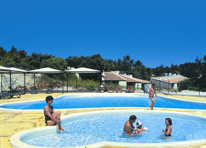 Village Vacances La Jaumière Großes Zentrum - Murs visuel 2/4 Village Vacances La Jaumière Großes Zentrum - Murs visuel 2/4