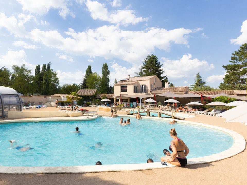 L'eau Vive Provence-Alpes-Côte d'Azur - Dauphin visuel 2/6 L'eau Vive Provence-Alpes-Côte d'Azur - Dauphin visuel 2/6