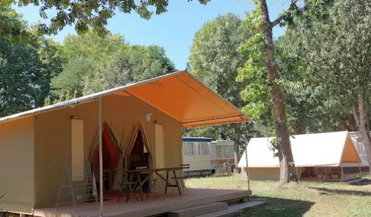 L'isle Aux Moulins Großes Zentrum - Jargeau visuel 2/3 L'isle Aux Moulins Großes Zentrum - Jargeau visuel 2/3